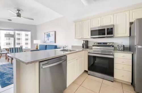 Ormond Beach Hotel | Sunrise 1BR Suite w/Kitchen l Near Daytona Lagoon & Atlantic Ocean Walks