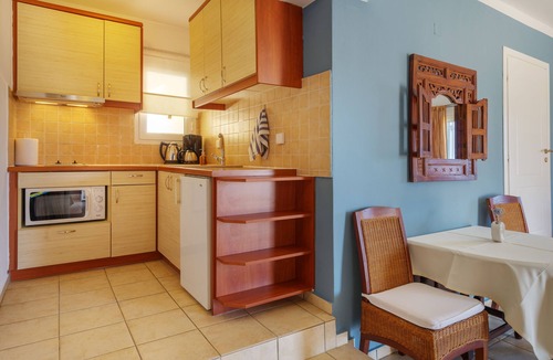 Azolimnos House | Sunrise Beach Suites