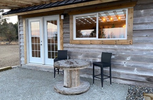 Sandspit House | Sunrise Cabin Private Beach Front Accommodation sleeps 6