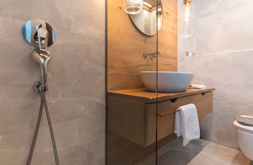 Ireon Hotel | Sunrise Hotel