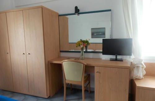Perissa Apartment | Sunrise Studios in Perissa