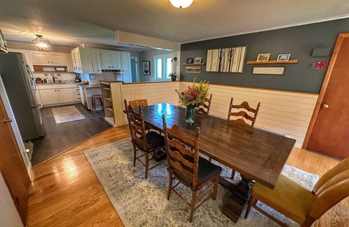Manchester Center House | Sunrise Surprise spacious, great for entertaining