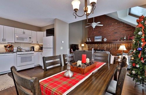 Central Vermont- Killington Condo | Sunrise Timberline 3BR ski in/ski out with fireplace, pool and hot tub