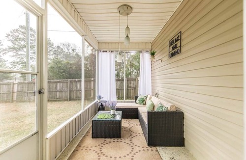 Warner Robins House | Sunrise Tranquil Cottage 3BR RAFB Pet Friendly