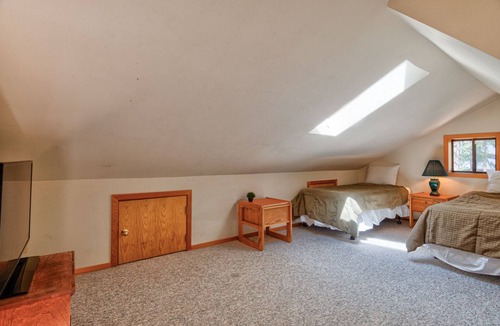 Deer Park House | Sunriver home, private hot tub, ac, 4 bedrooms, sleeps 8