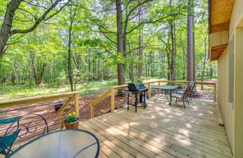 Marquette House | Sunroom, Deck & Grills: Marquette Cottage!