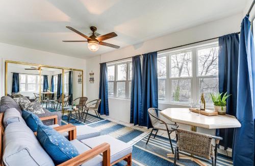 Branson House | Sunroom, Fireplace: Lakefront Branson Condo