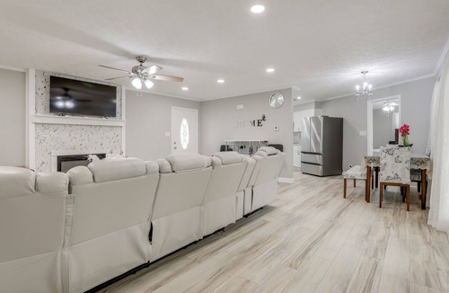 Lilburn House | Sunroom & Spacious Yard! Woodsy Haven in Lilburn
