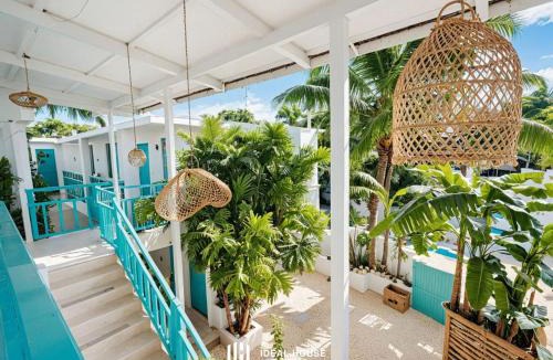 Thulusdhoo Island House | SunSeaSurf Maldives