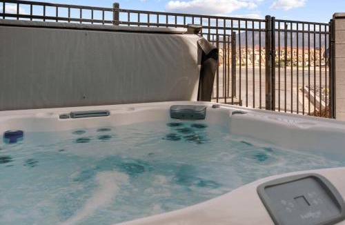 St. George House | Sunseekers Escape townhouse
