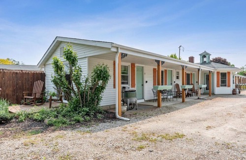Hudson Hotel | Sunset Acres Motel - Number 3