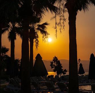 Sweimeh House | Sunset apartment in Samarah Dead Sea resort