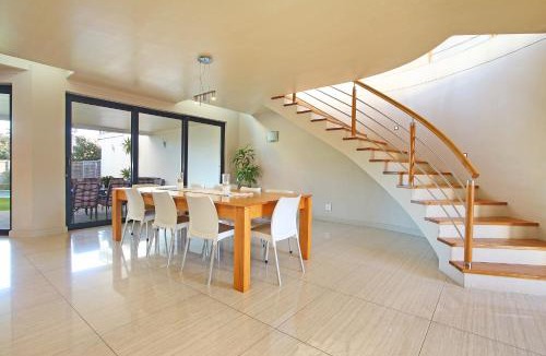 Sunset Beach House | Sunset at Granula