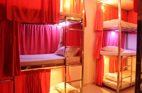 Orchha Hostel | Sunset Backpackers Hostel