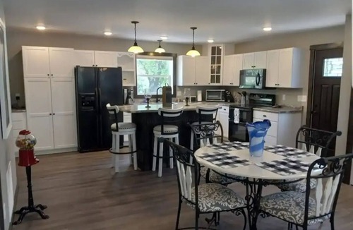 Brainerd House | Sunset Bay Lodge