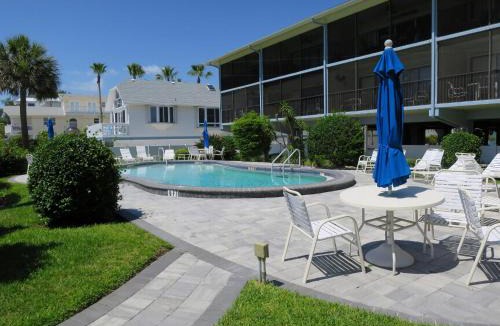 Holmes Beach Apartment | Sunset Beach 101 Beach Front Unit