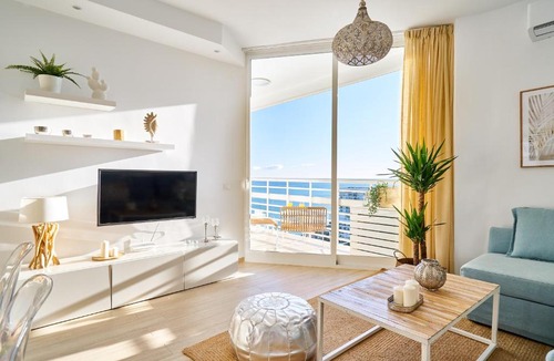 Torremolinos Apartment | SUNSET BEACH Charming apartment with jacuzzi