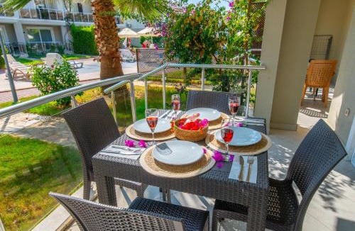 Fethiye City Center Apartment | Sunset Beach Club Aqualettings Mermaid 37