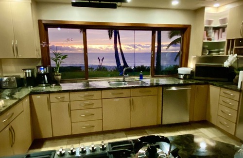 Pupukea House | SUNSET BEACH FRONT LUXURY RENTAL WITH A/C & 72 JET JACUZI