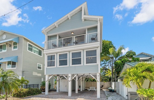 Sunset Beach Cottage | Sunset Beach House by Distinctive Beach Rentals