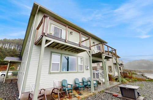 Gold Beach House | Sunset Beach House