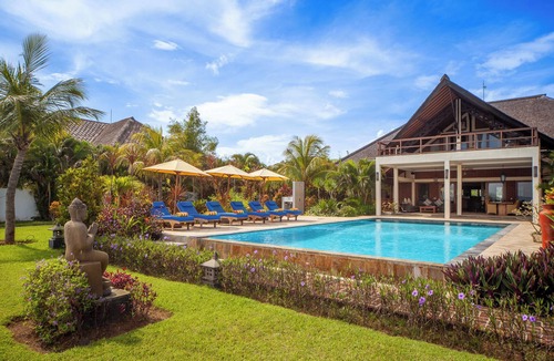 Banjartegehe Villa | ☀Sunset☀ Beachfront Dreamvilla Lovina with pool
