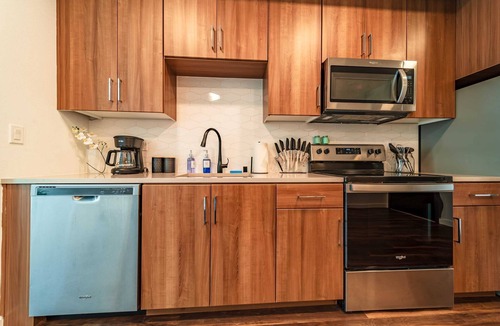 Los Angeles Apartment | Sunset Blvd 1 Bed Apt in the Heart of Hollywood