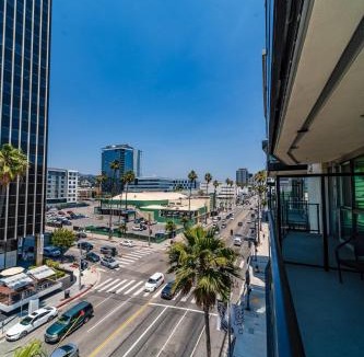 Hollywood Apartment | Sunset Blvd Studio Apt in the Heart of Hollywood