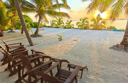 Aitutaki Hotel | Sunset Bungalows