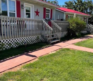 Summerside Apartment | Sunset Cottages