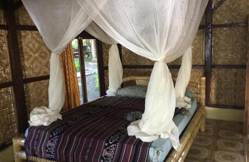 Wodong House | Sunset Cottages