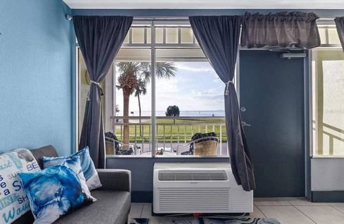 Ruskin Apartment | Sunset Del Mar-studio with view of Tampa Bay
