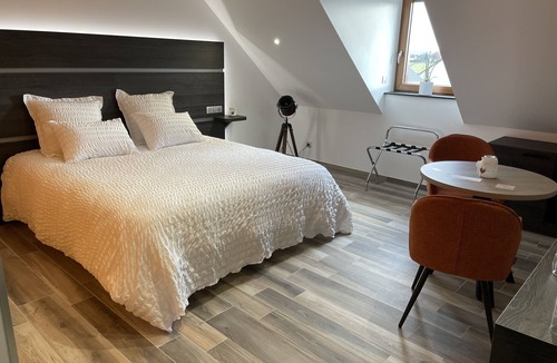 Roye Bed & Breakfast | SUNSET DELUXE ROOM - DOUBLE - OUTDOOR JACUZZI