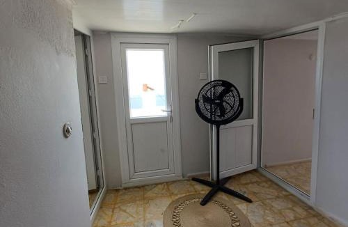 Seferihisar Apartment | SUNSET-Denize sıfır konumda, eşyalı yazlık