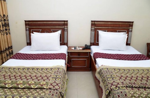 PECHS House | Sunset Guesthouse