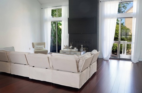 Chic's Beach House | Sunset Heaven