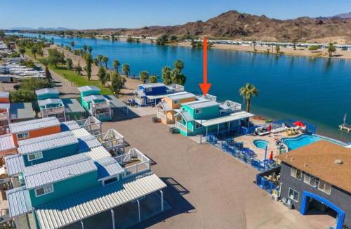 Parker Strip House | Sunset Hideaway, Front Row at Roadrunner Resort