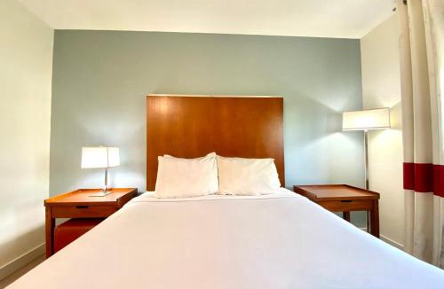 Esterhazy Hotel | Sunset Inn