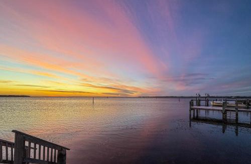 Colington House | Sunset Joy - KDH MP 6, Soundfront, Sound View, Kayak, Community Boat Ramp, Pets OK, Flex Stays