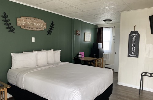 Escanaba Hotel | Sunset Lodge Escanaba