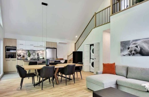 Pont-Rouge Ski Chalet | Sunset - Nature & Comfort Escape - Pet-Friendly