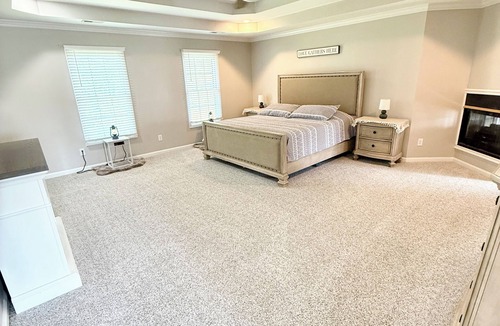 Moon Lake Estates House | 🌅 Sunset Oasis Retreat, Saltwater Pool, Hot Tub & Kentucky Adventure Awaits