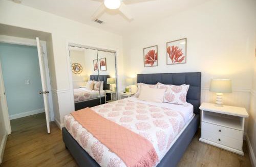Townsite House | Sunset On The Strand