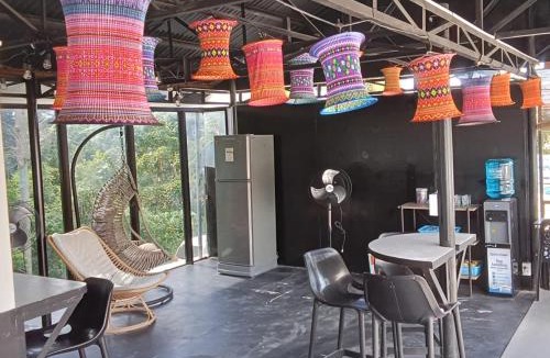 Basdiot Hostel | Sunset Paradise Hostel