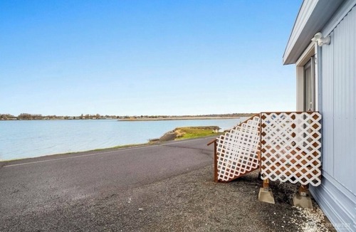 Moses Lake House | Sunset Paradise