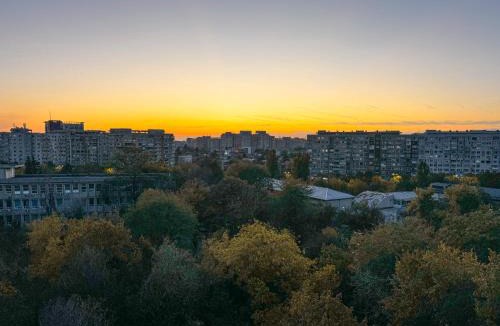 Sector 3 Apartment | Sunset Rooftop Apartment Near Baba Novac