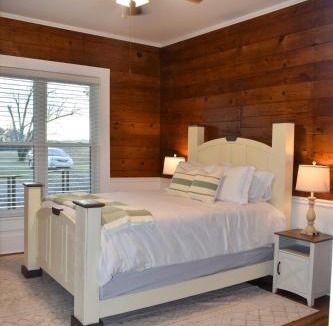 McLeod Ski Chalet | Sunset Row Cottage