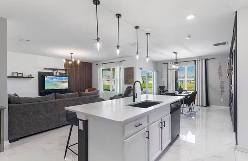 Zephyrhills West House | Sunset Serenity