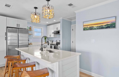 Crescent Beach House | Sunset Sights, Waterfront, BBQ, Fire Pit, Dolphins