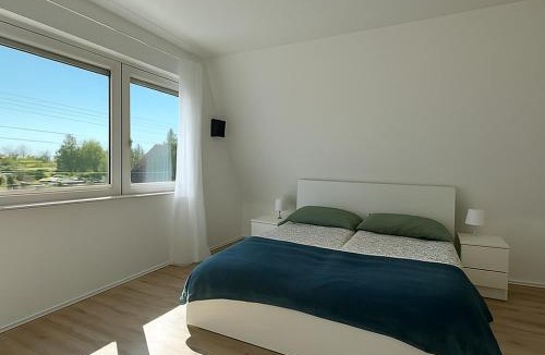 Balatonszabadi House | Sunset - Spacious Family Retreat